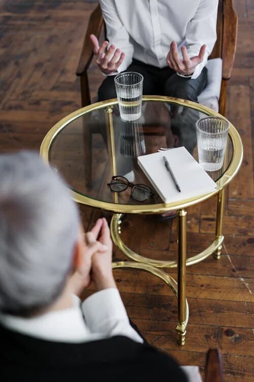 An image of an ongoing therapy session